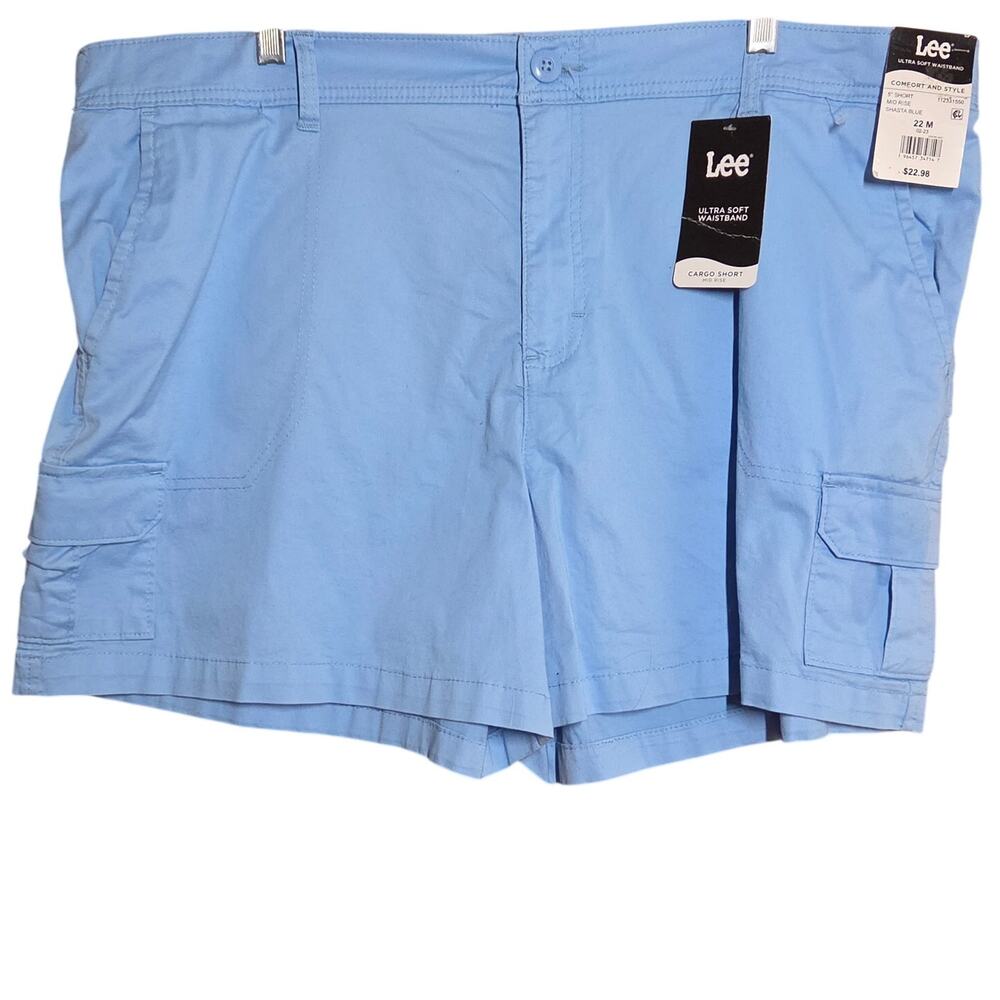 Blue Mid Rise Flat Front Shorts Size 22 New with Tag